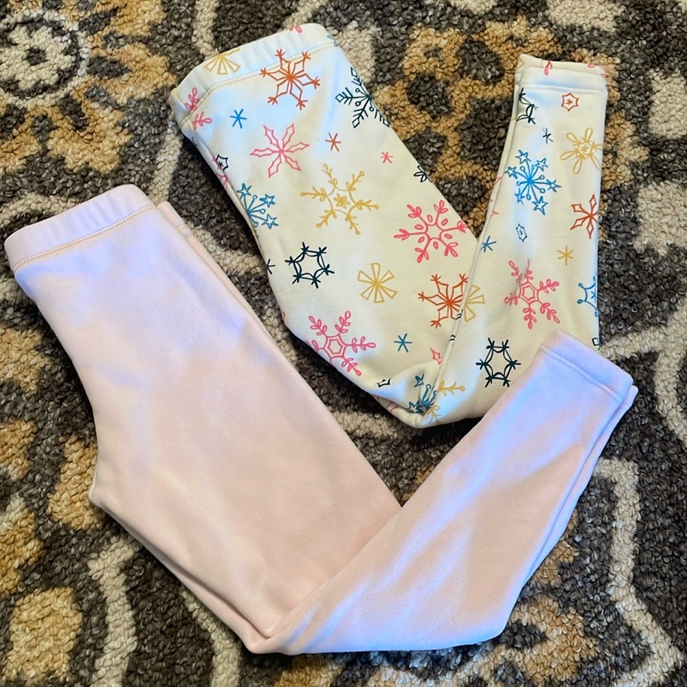 Girl’s Cat & Jack fleece leggings. Size 4/5 and Never worn.